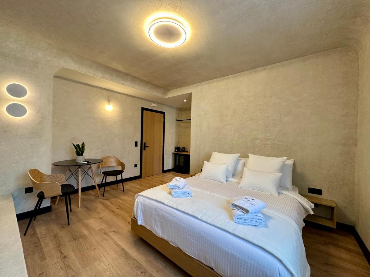 Athensowl Aparthotel Exterior photo