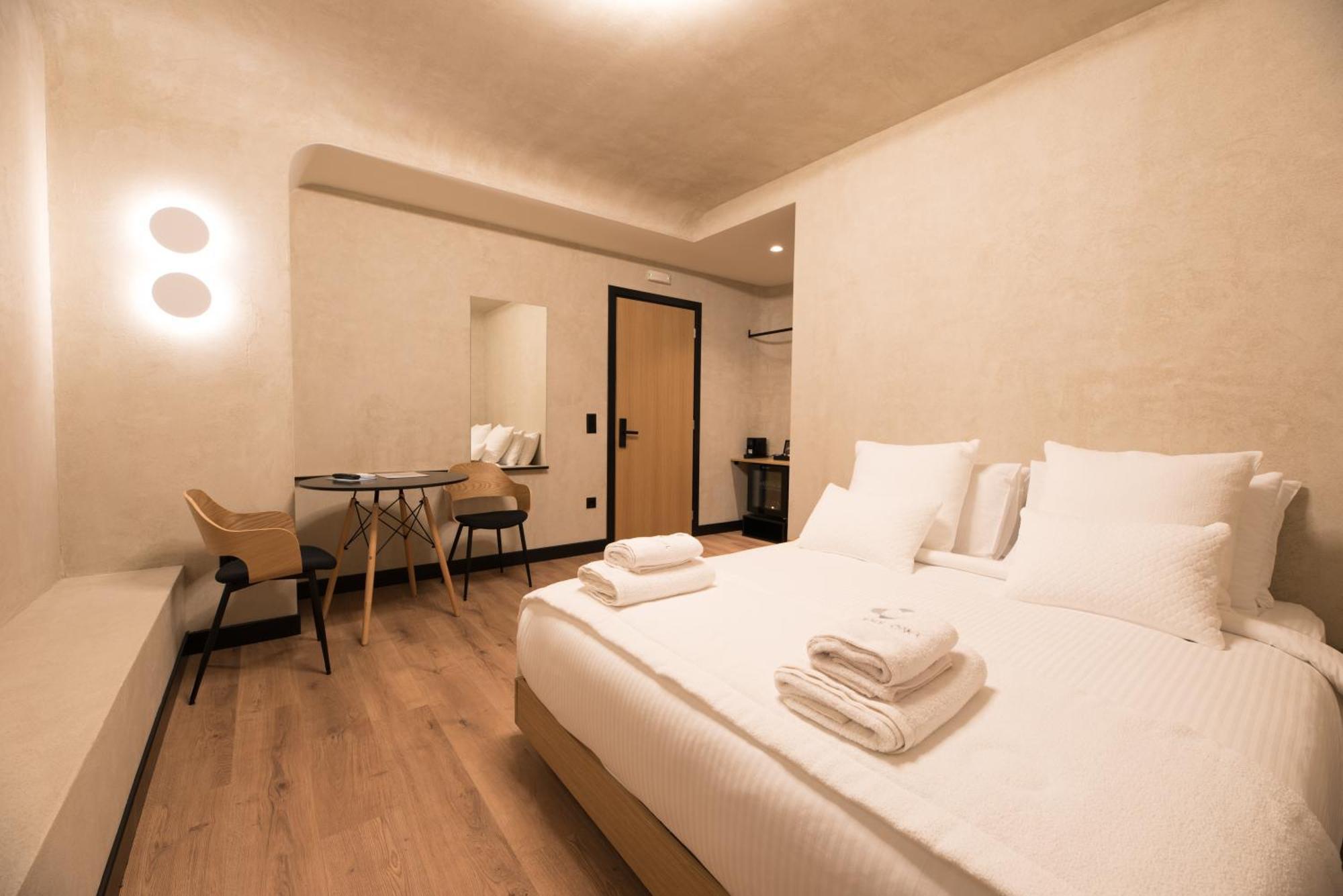 Athensowl Aparthotel Exterior photo