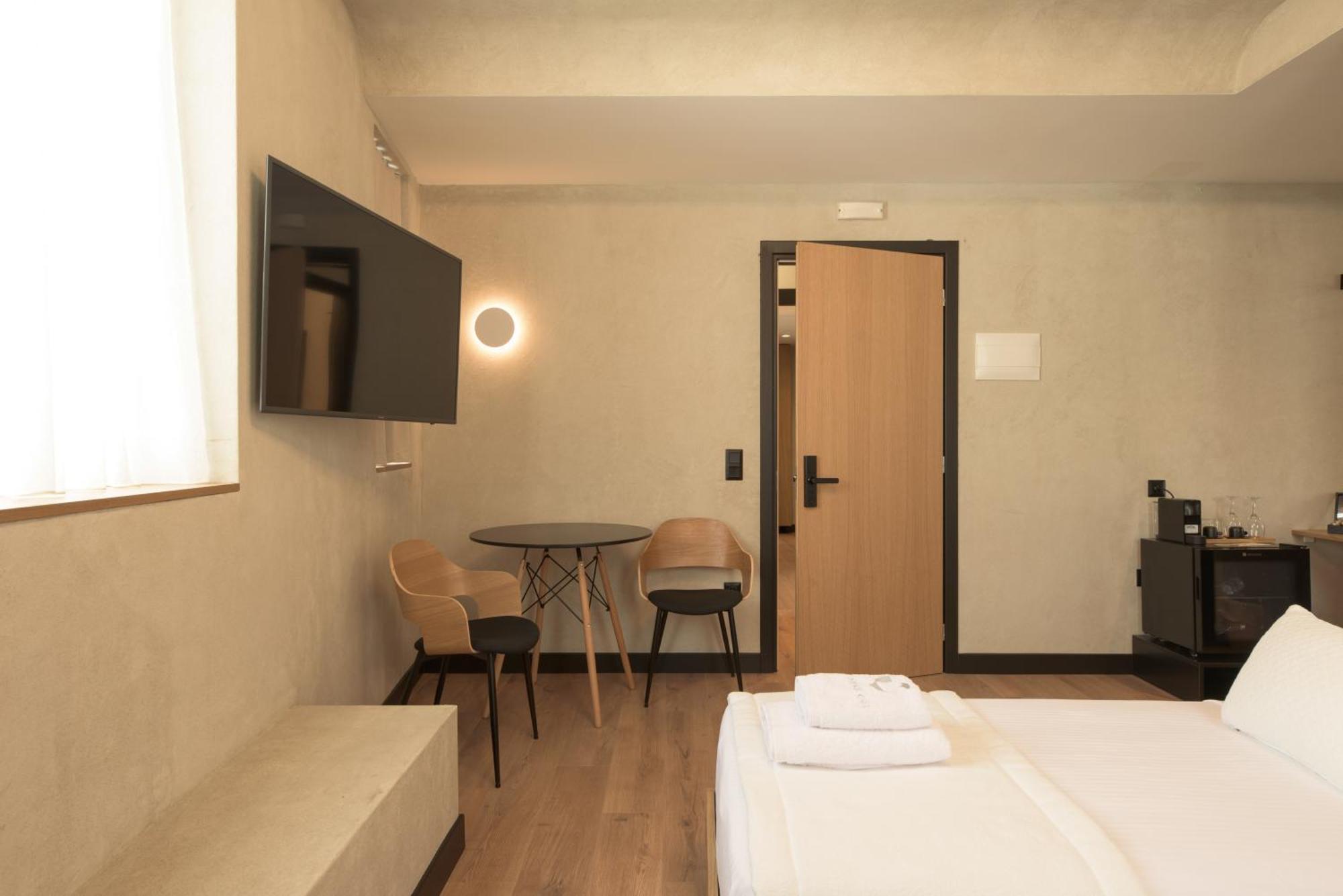 Athensowl Aparthotel Exterior photo